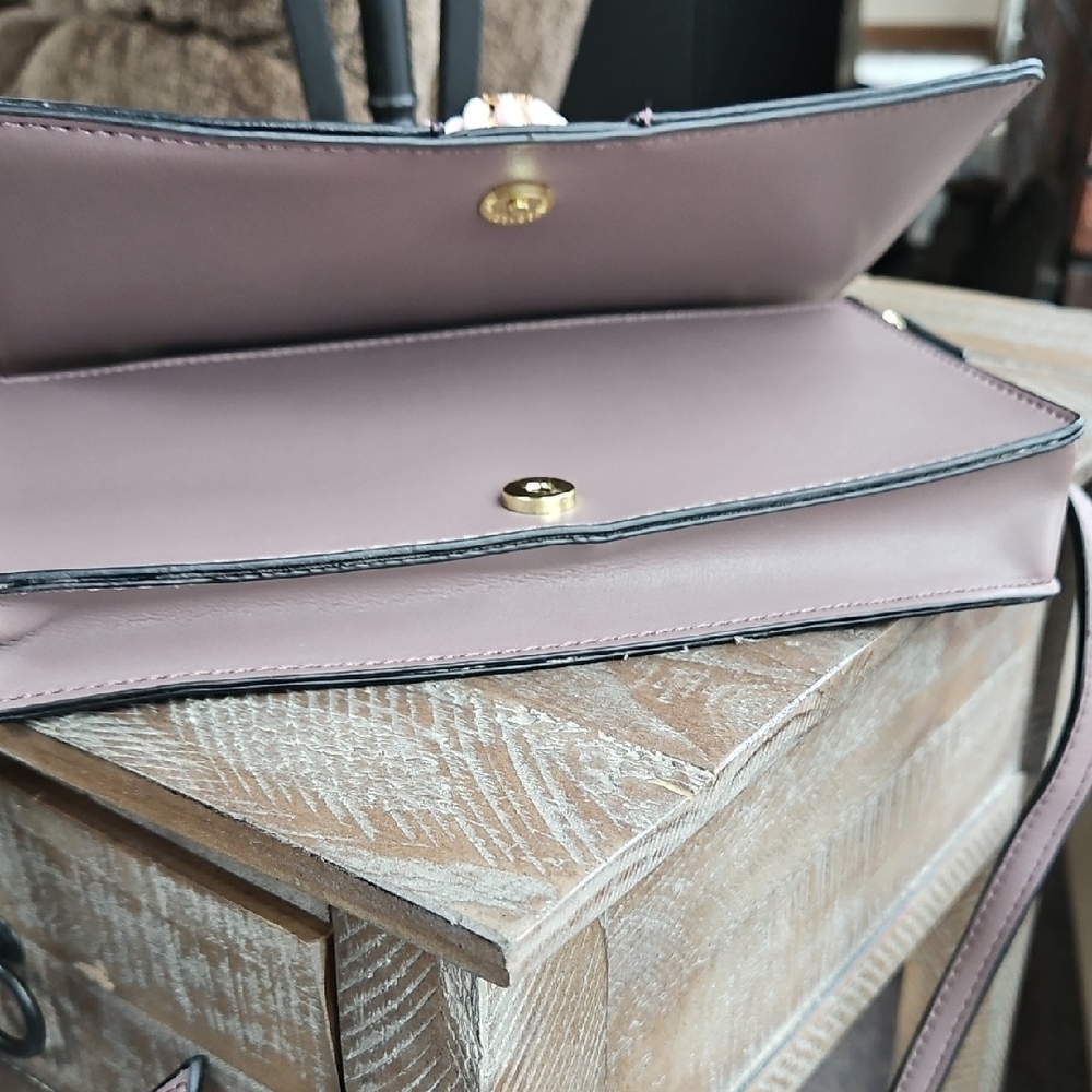London Fog Blush Pink Crossbody Clutch Bag - Picture 16 of 16